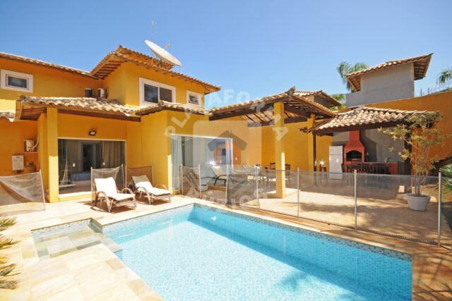 Casa 4 suítes Ferradura